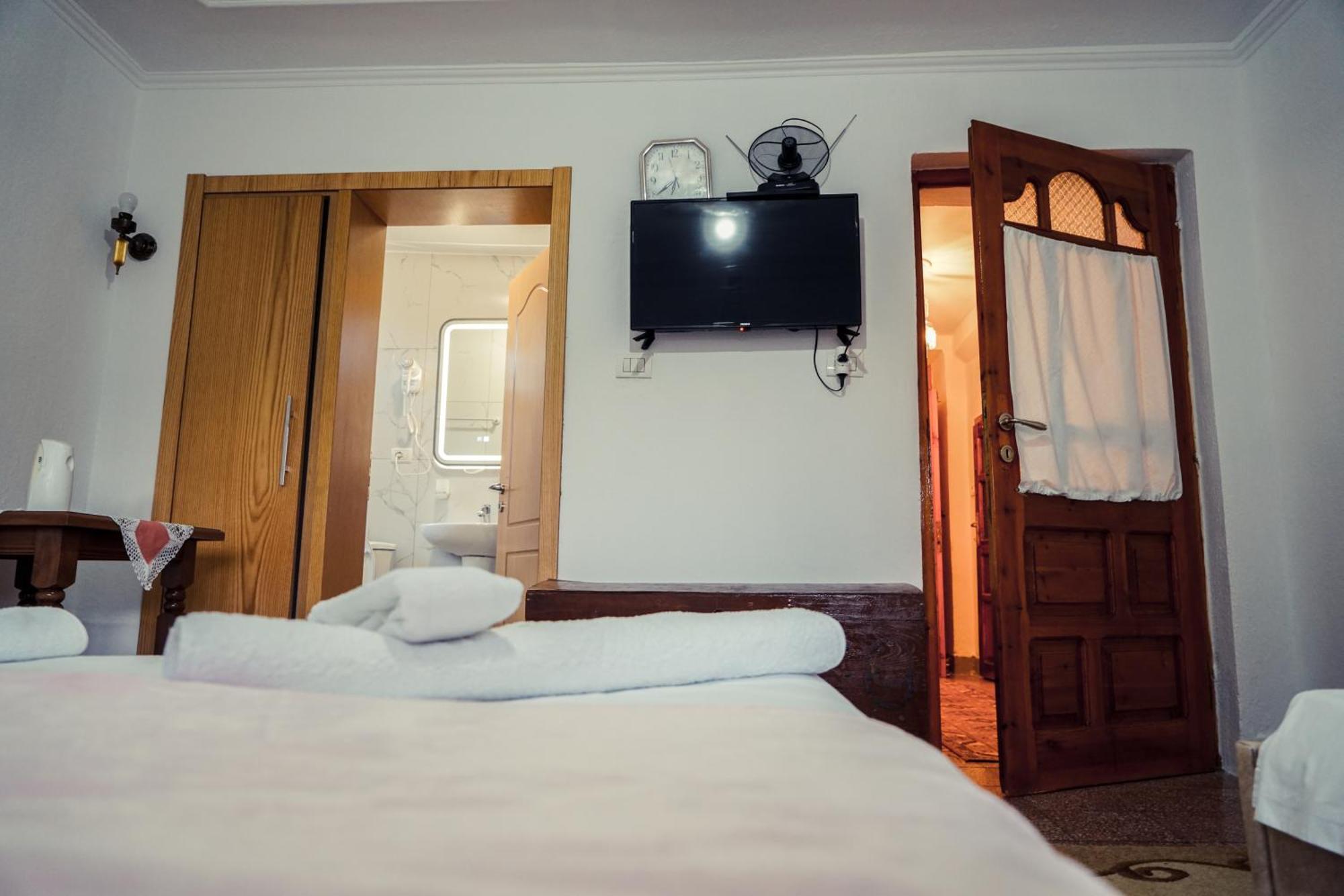 Guesthouse Arber Gjirokastër Dış mekan fotoğraf