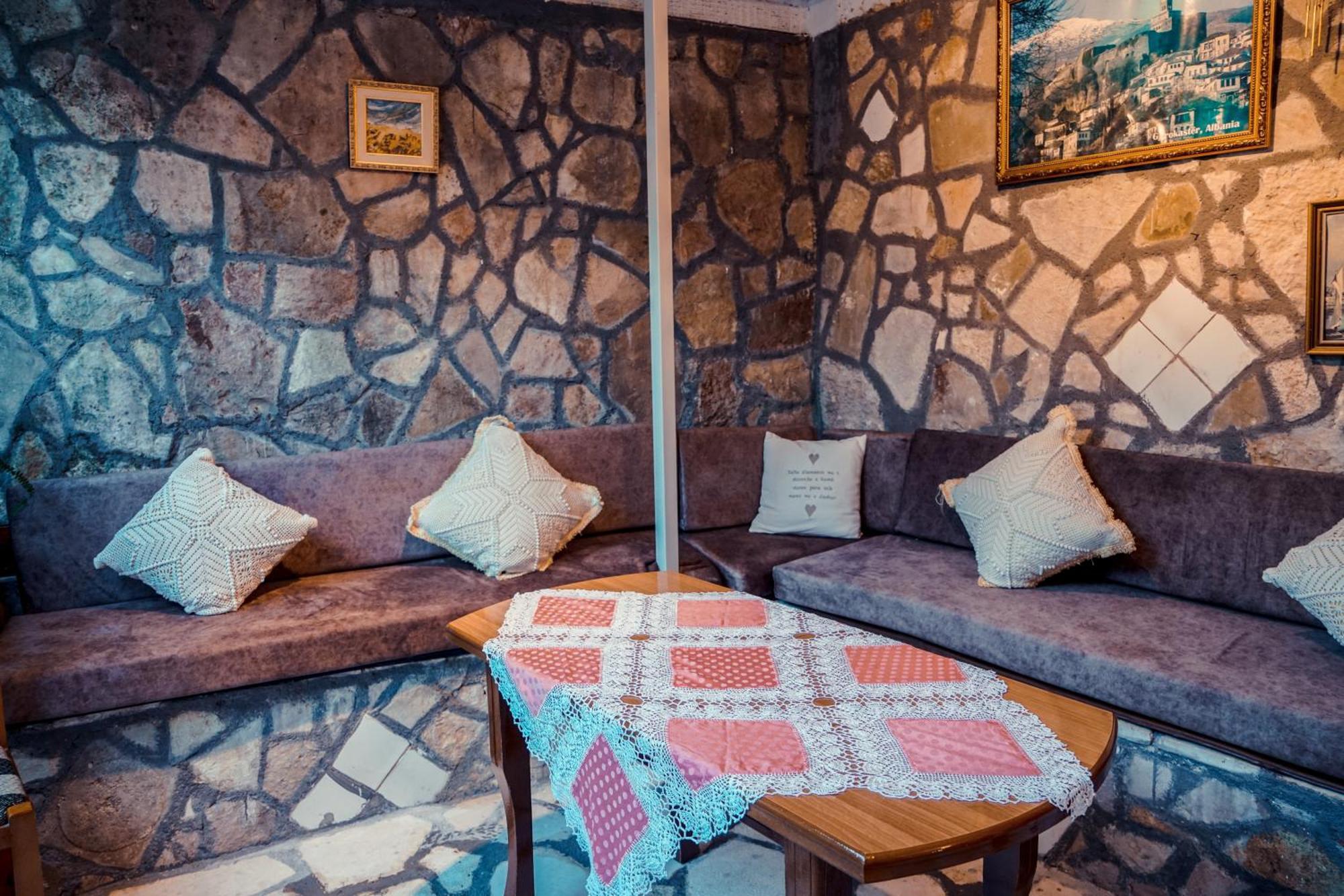 Guesthouse Arber Gjirokastër Dış mekan fotoğraf