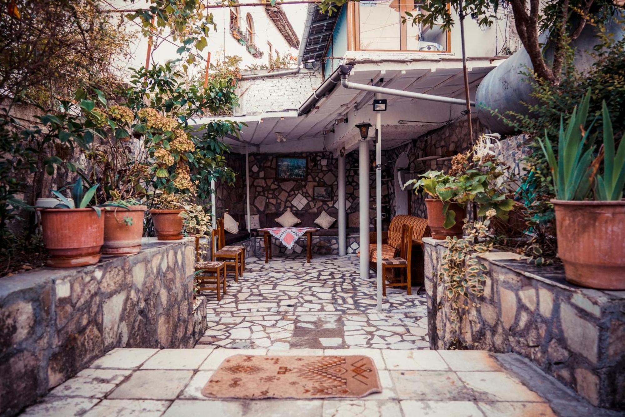 Guesthouse Arber Gjirokastër Dış mekan fotoğraf