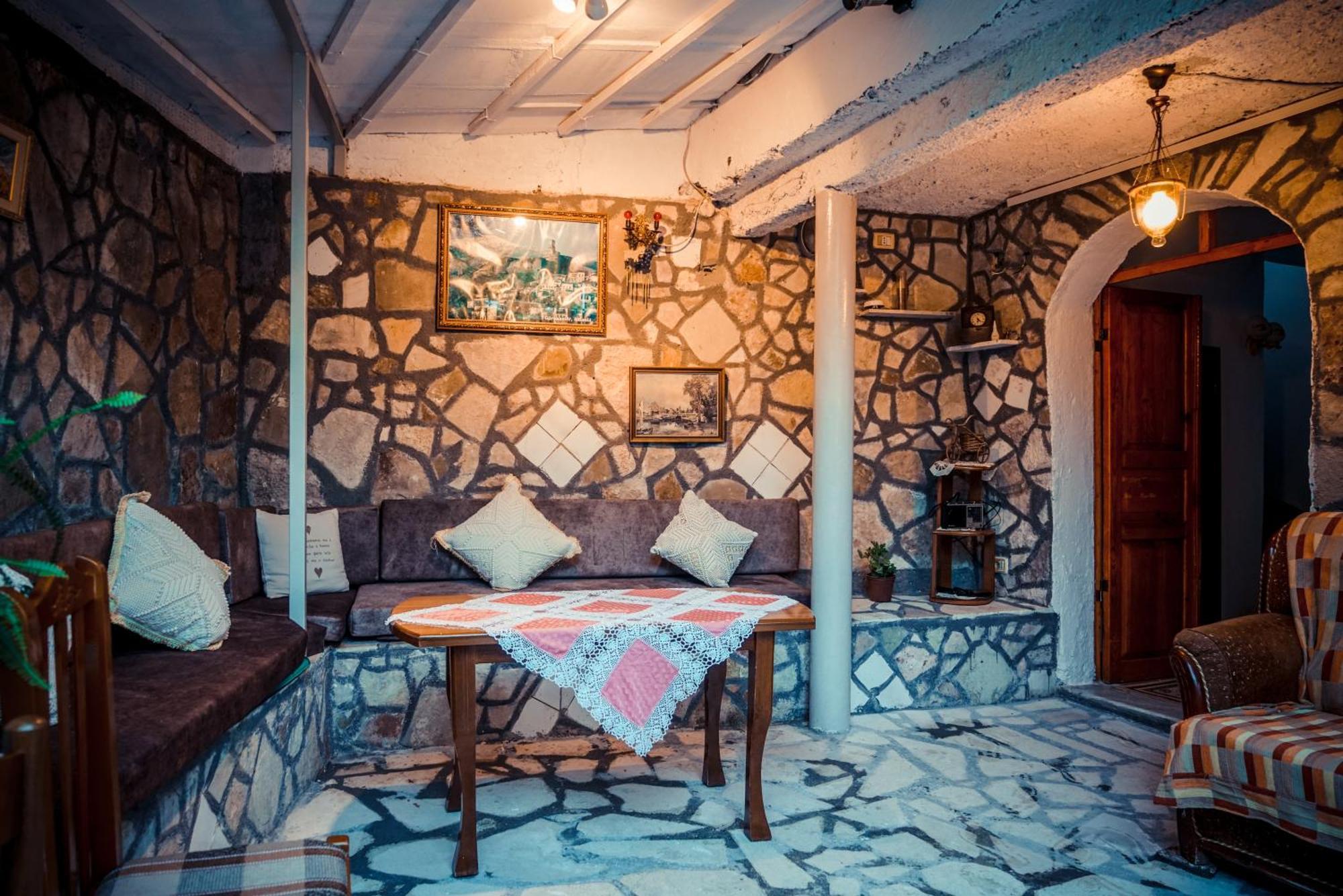 Guesthouse Arber Gjirokastër Dış mekan fotoğraf