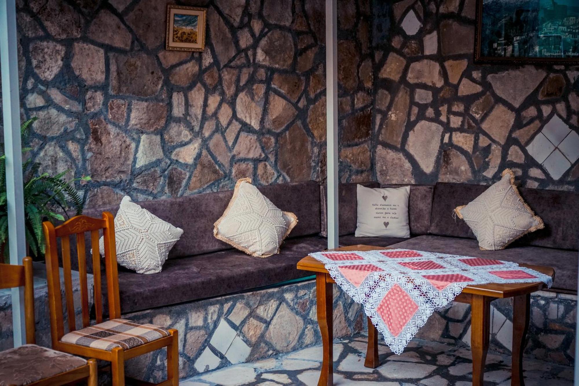 Guesthouse Arber Gjirokastër Dış mekan fotoğraf